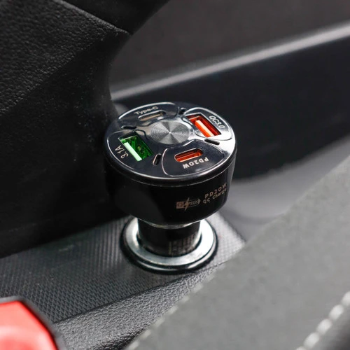 Streetwize 12V Fast Charging USB Adaptor (4 Ports) 6 Streetwize 12V Fast Charging USB Adaptor (4 Ports) - Image 4