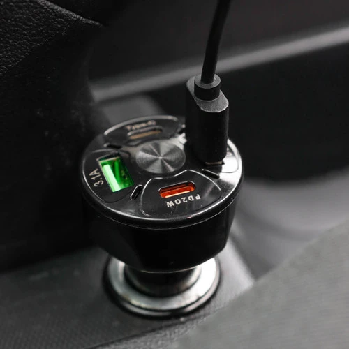 Streetwize 12V Fast Charging USB Adaptor (4 Ports) 5 Streetwize 12V Fast Charging USB Adaptor (4 Ports) - Image 3