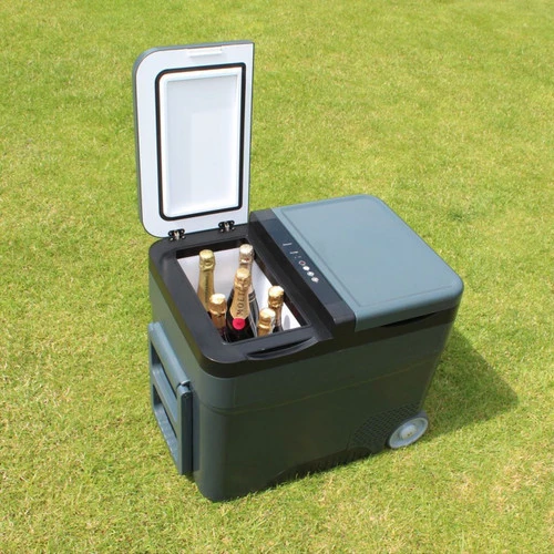 Outdoor Revolution Eco Deep Extreme Compressor Wheeled Cooler 45L 7 Outdoor Revolution Eco Deep Extreme Compressor Wheeled Cooler 45L - Image 5