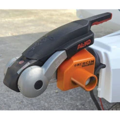 Purpleline Saracen Gullwing Hitch Lock -CampLux Sales Shop image 57837bca9999b FHL555 LOCATION max 1349x850 47389.1601547974