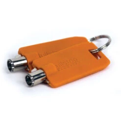 Purpleline Saracen Gullwing Hitch Lock -CampLux Sales Shop image 57837c86081d3 FHL555 KEYS max 1349x850 21647.1601547976